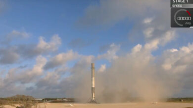 شركة SpaceX تنجح في إطلاق قمر صناعي عسكري وهبوط معزز صاروخ فالكون ٩ للأرض 4
