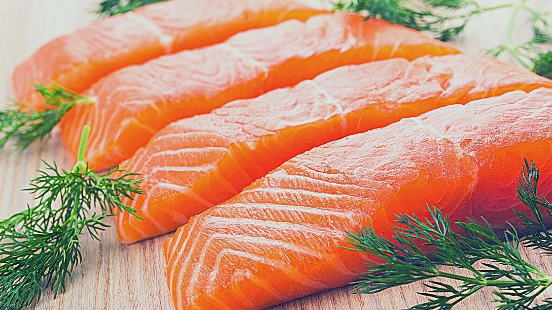 Salmon - 6 أطعمة تساعد في تخفيف القلق
